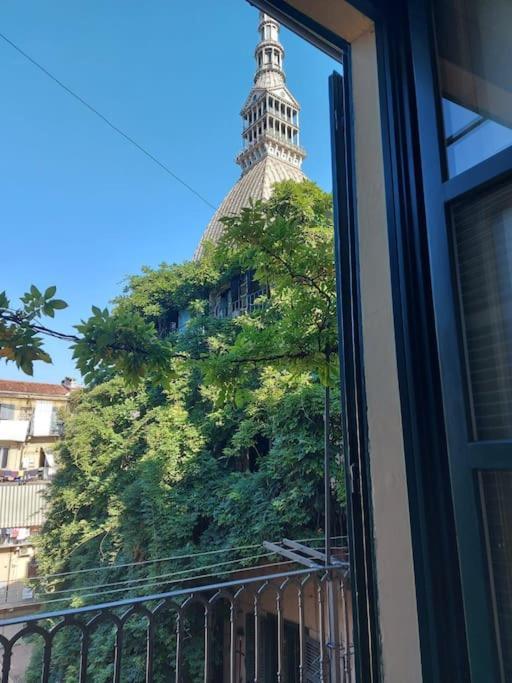 Appartamento Sotto La Mole Antonelliana Турин Экстерьер фото